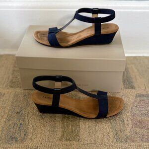 Alfani Women's Blue Step N Flex Voyage Wedge Sandal in Size 7